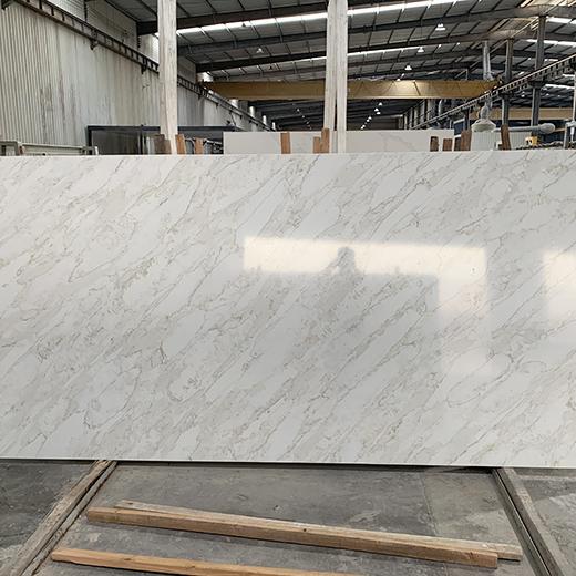 Diseño fabuloso de cuarzo tipo mármol Bulgari