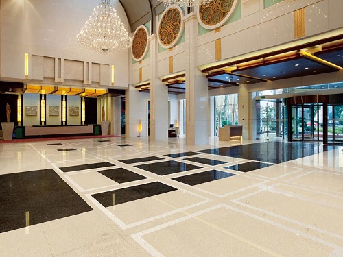 Proyecto hotelero pavimentos interiores baldosas mármol compuesto piedra tipo losa mármol